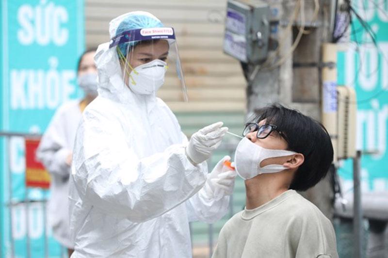 Bộ Y tế: Tăng cường bảo vệ người bệnh thuộc nhóm nguy cơ cao, hạn chế lây lan dịch trong bệnh viện - Ảnh 1.